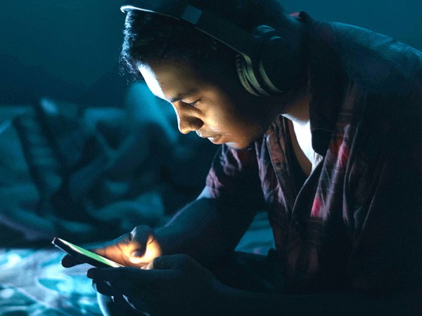 O Vício de Adolescentes em Redes Sociais e IA: Impactos na&nbsp;Socialização